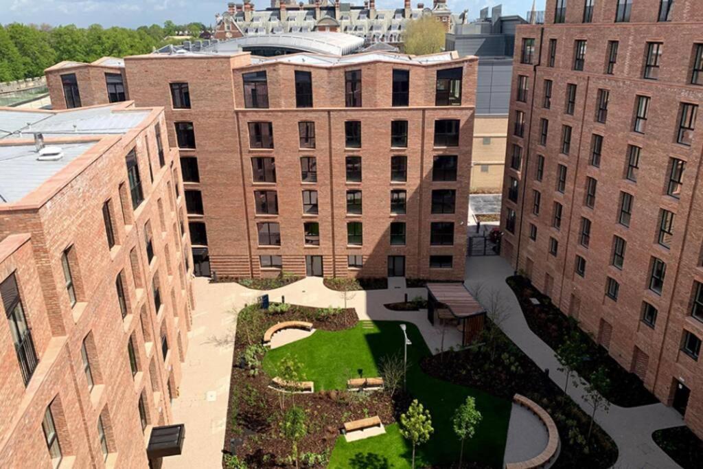 Luxury One Bedroom Apartment Within The City Walls York Exteriör bild